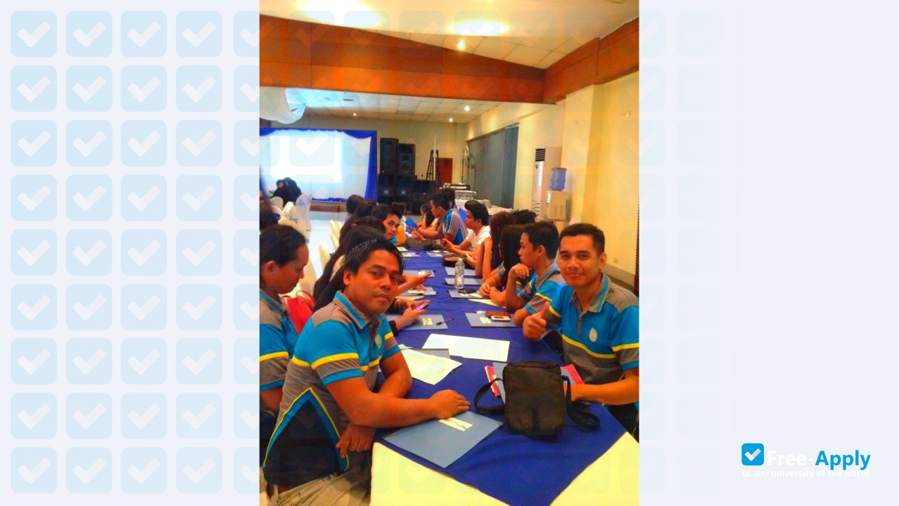 Foto de la Union Christian College #4
