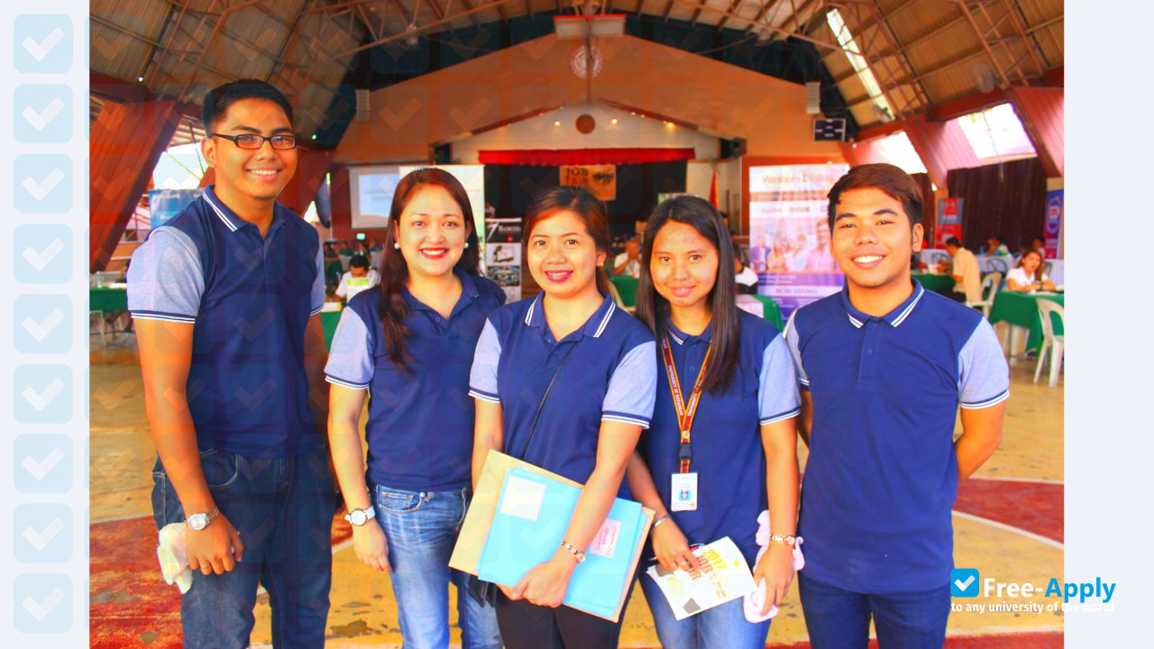 University of Batangas фотография №12