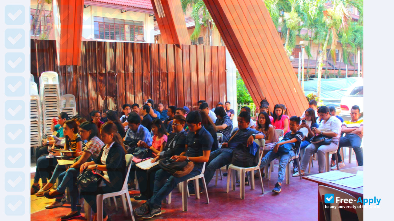 Фотография University of Batangas