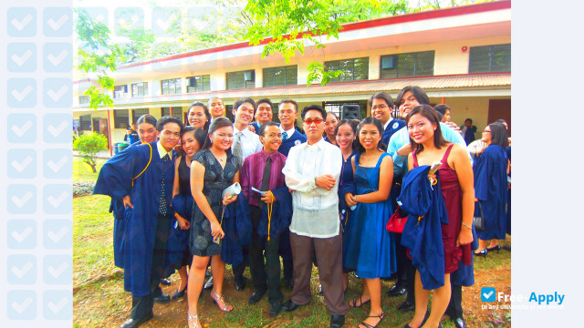 Foto de la University of Manila #4
