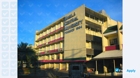 Foto de la University of Manila #11
