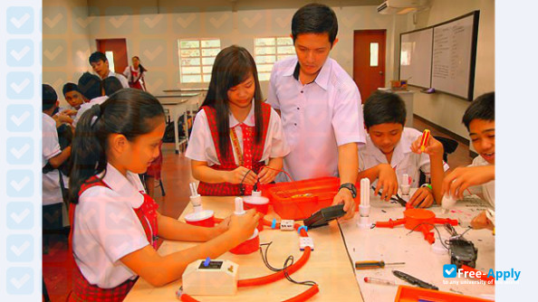 University of the East photo