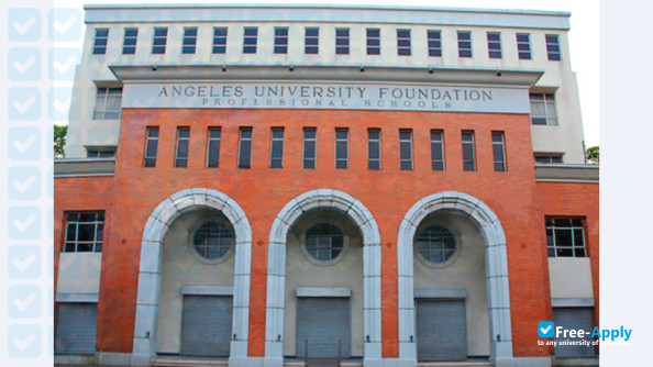 Foto de la Angeles University Foundation #5