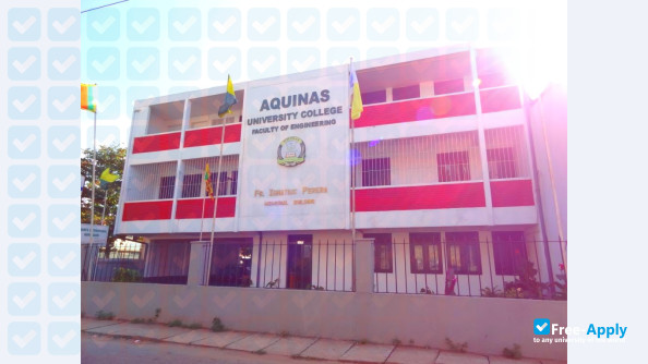 Aquinas University фотография №3