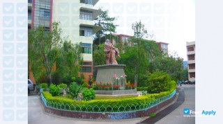 Miniatura de la University of the Philippines Baguio #7