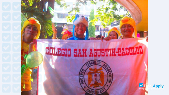 Foto de la Colegio San Agustin Bacolod