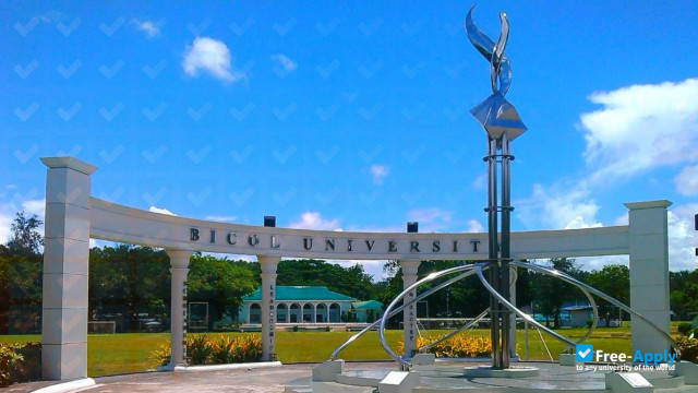 Foto de la Bicol University #9
