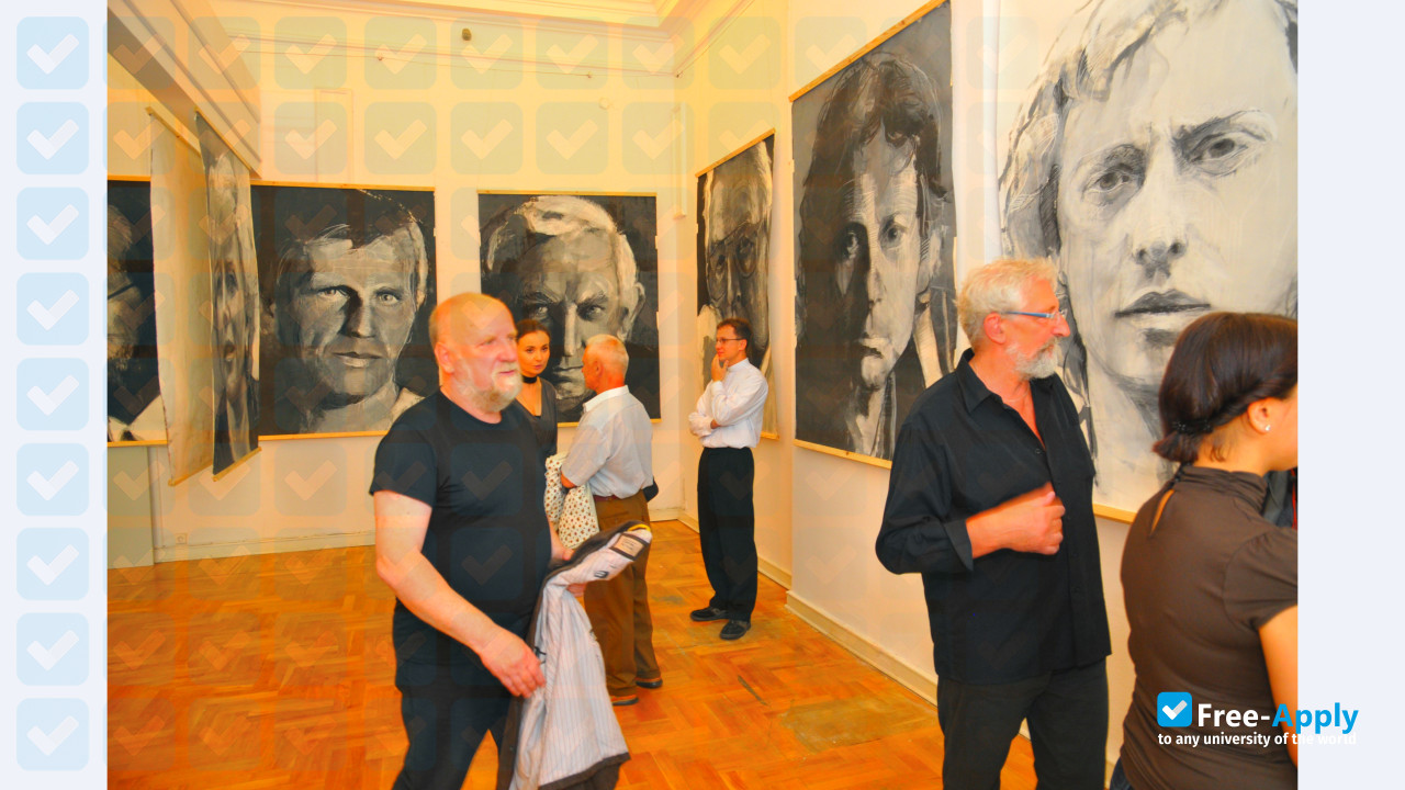 Photo de l’Academy of Fine Arts in Warsaw