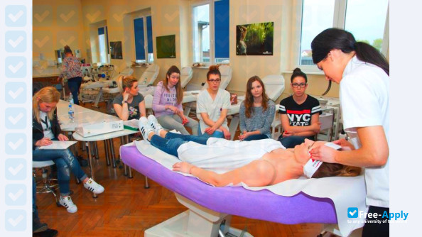 Foto de la College of Therapy in Poznań #10