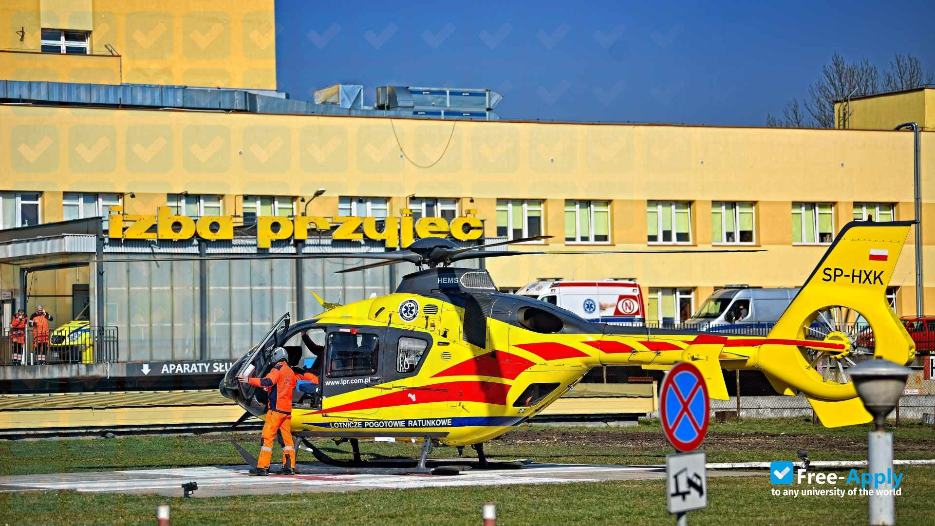Foto de la Collegium Medicum in Bydgoszcz of the Nicolaus Copernicus University of Toruń #4