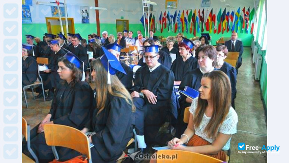 Foto de la Economic-Social Higher School in Ostroleka #11