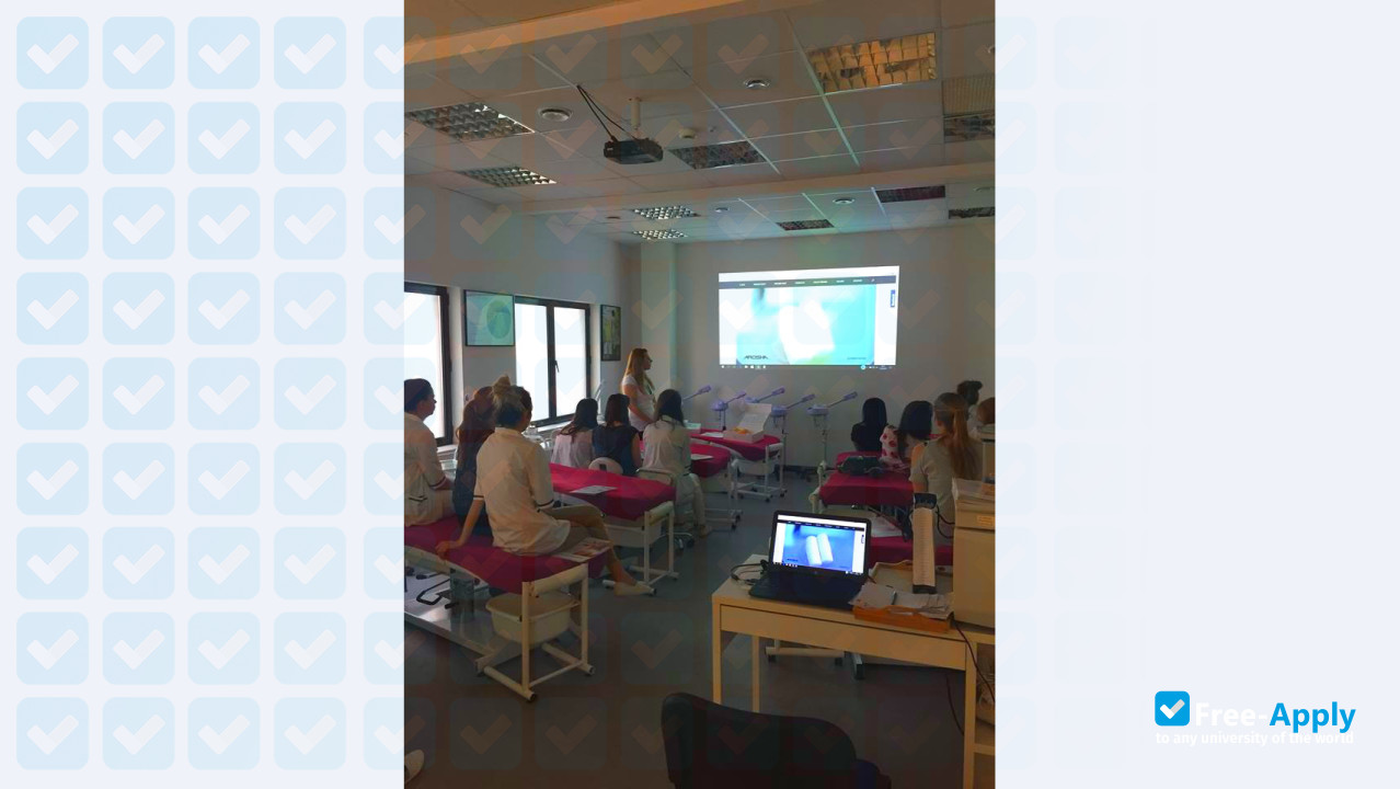 Foto de la Higher School of Infrastructure and Management in Warsaw #18