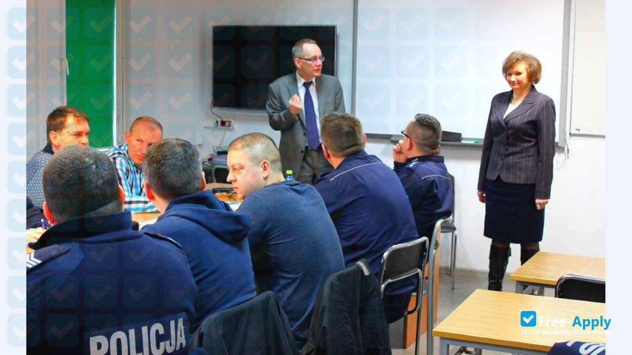 Foto de la Higher School of Local Development in Żyrardów #4