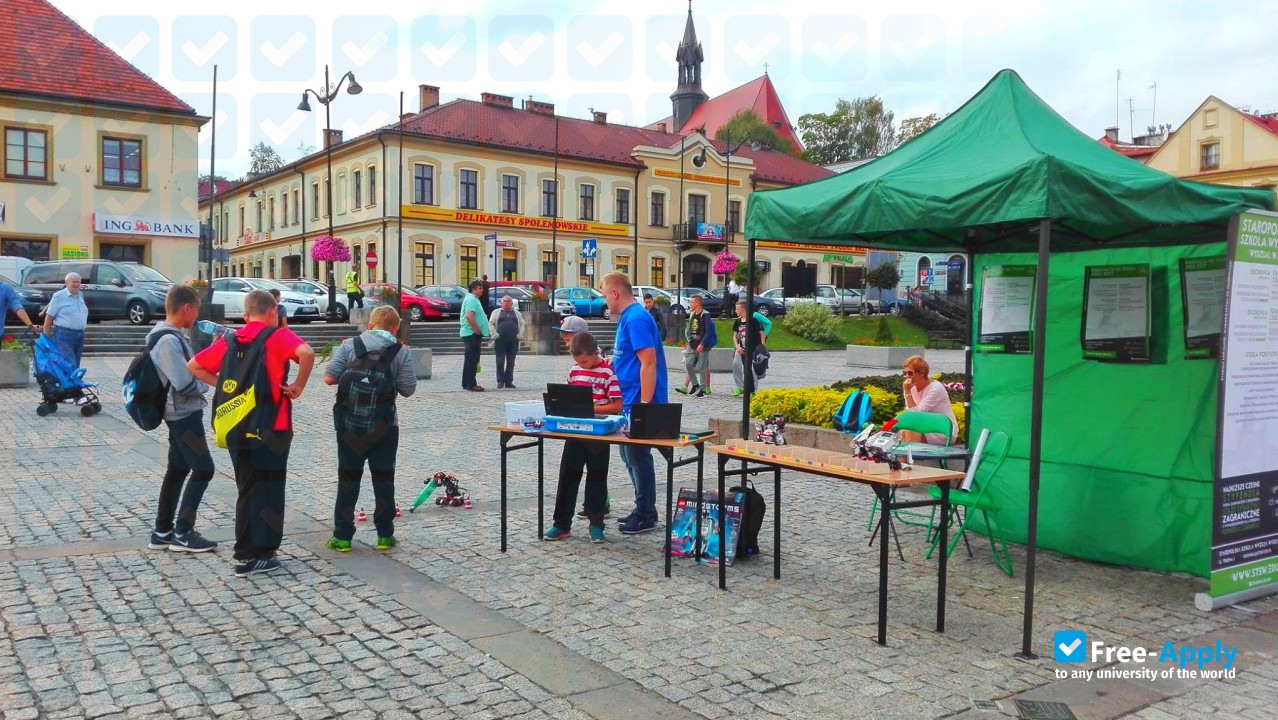 Foto de la Higher School of Local Development in Żyrardów #31
