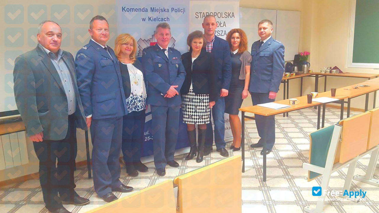 Foto de la Higher School of Local Development in Żyrardów #20