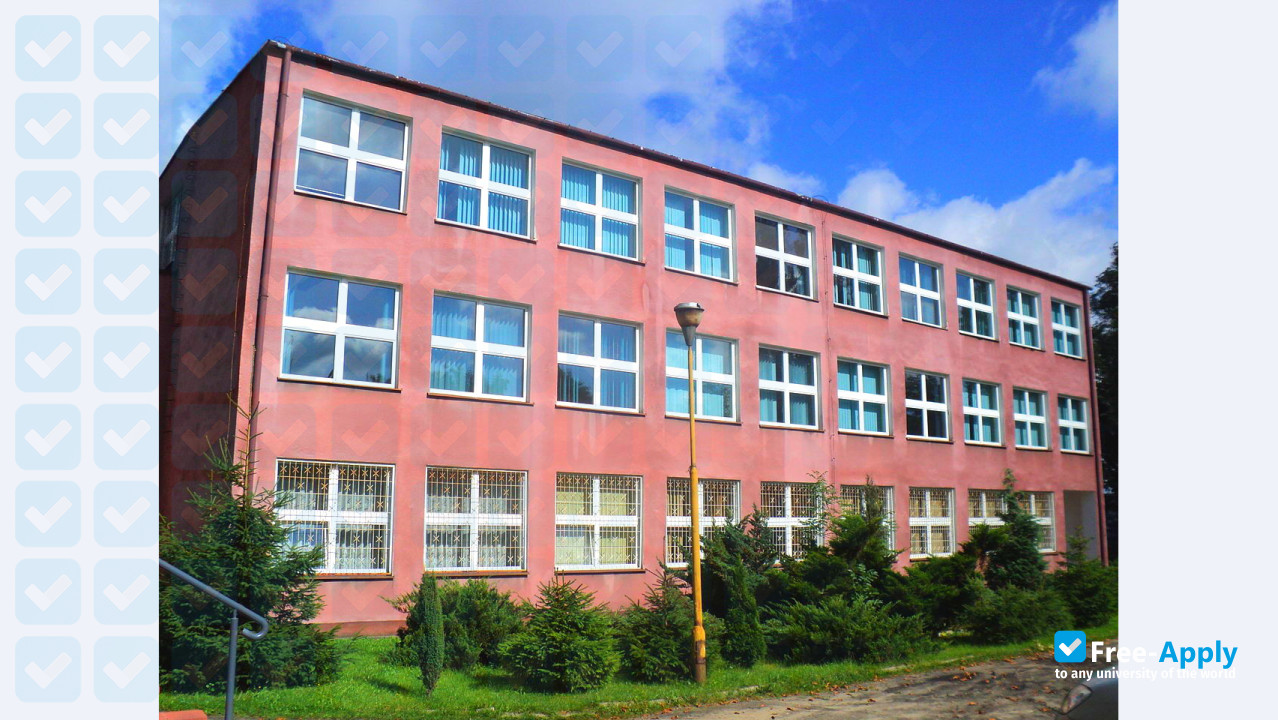 Foto de la Higher School of Local Development in Żyrardów #29