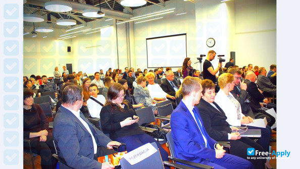 Foto de la College of Business and Health Sciences #2