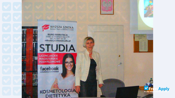 Foto de la College of Business and Health Sciences #6