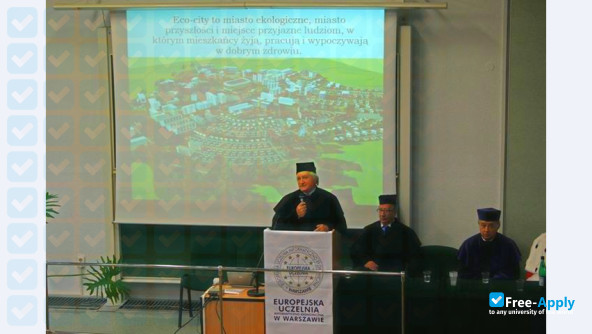 Foto de la European Higher School of Computer Science and Economics in Warsaw #8