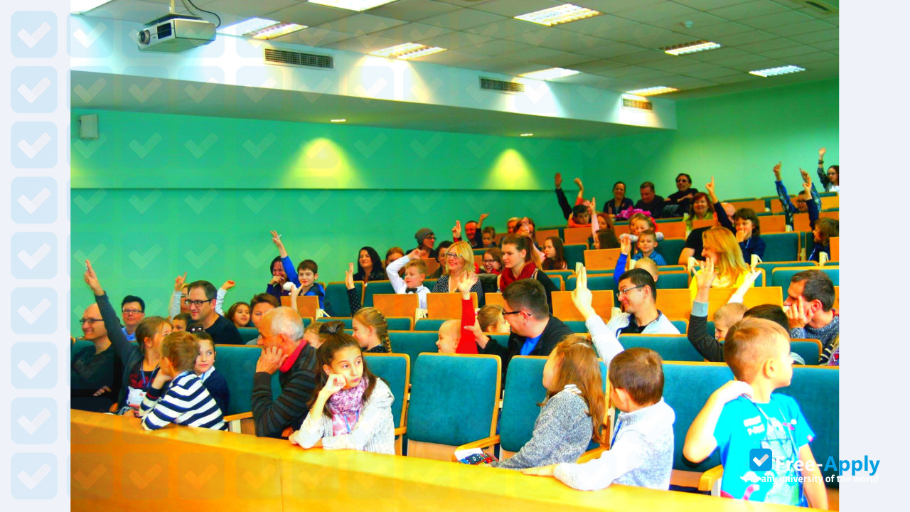 High School of Business-National Louis University photo #9