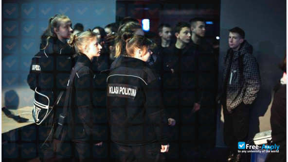 Higher School of Public and Individual Safety Apeiron in Cracow photo #5