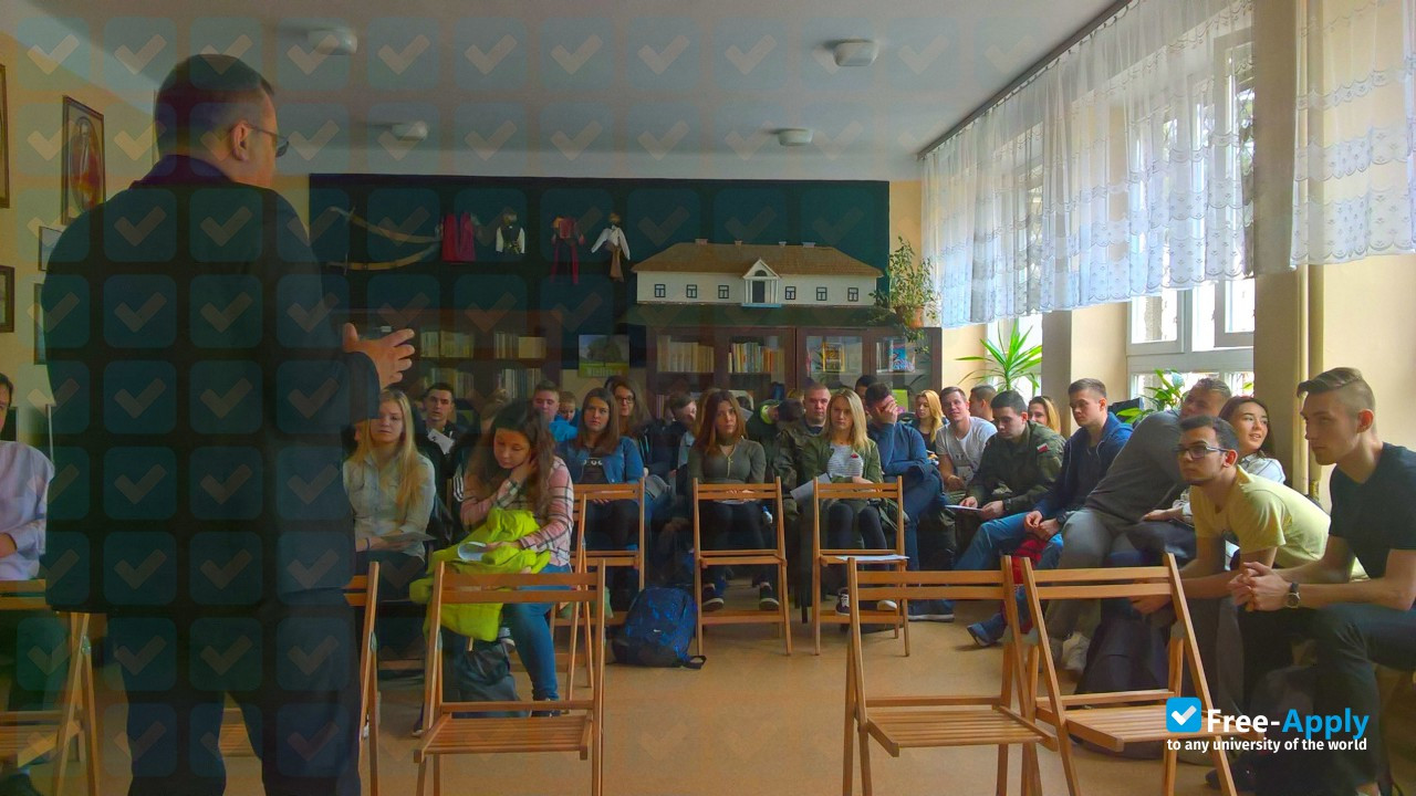 Foto de la Higher School of Safety and Security Services in Warsaw #8