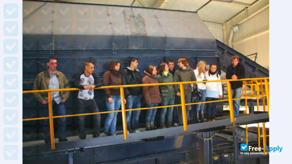 Foto de la International University of Logistics and Transport in Wroclaw #2