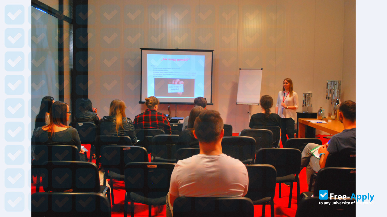 School of Economics and Management in Łódź photo #5