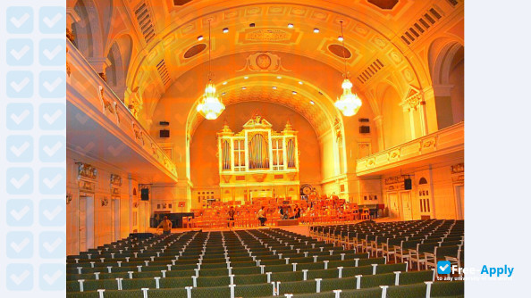 Adam Mickiewicz University photo #2