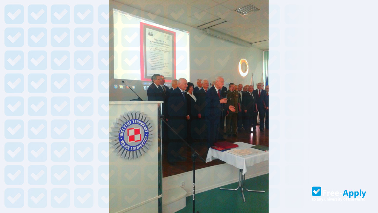 Photo de l’Air Force Institute of Technology #13