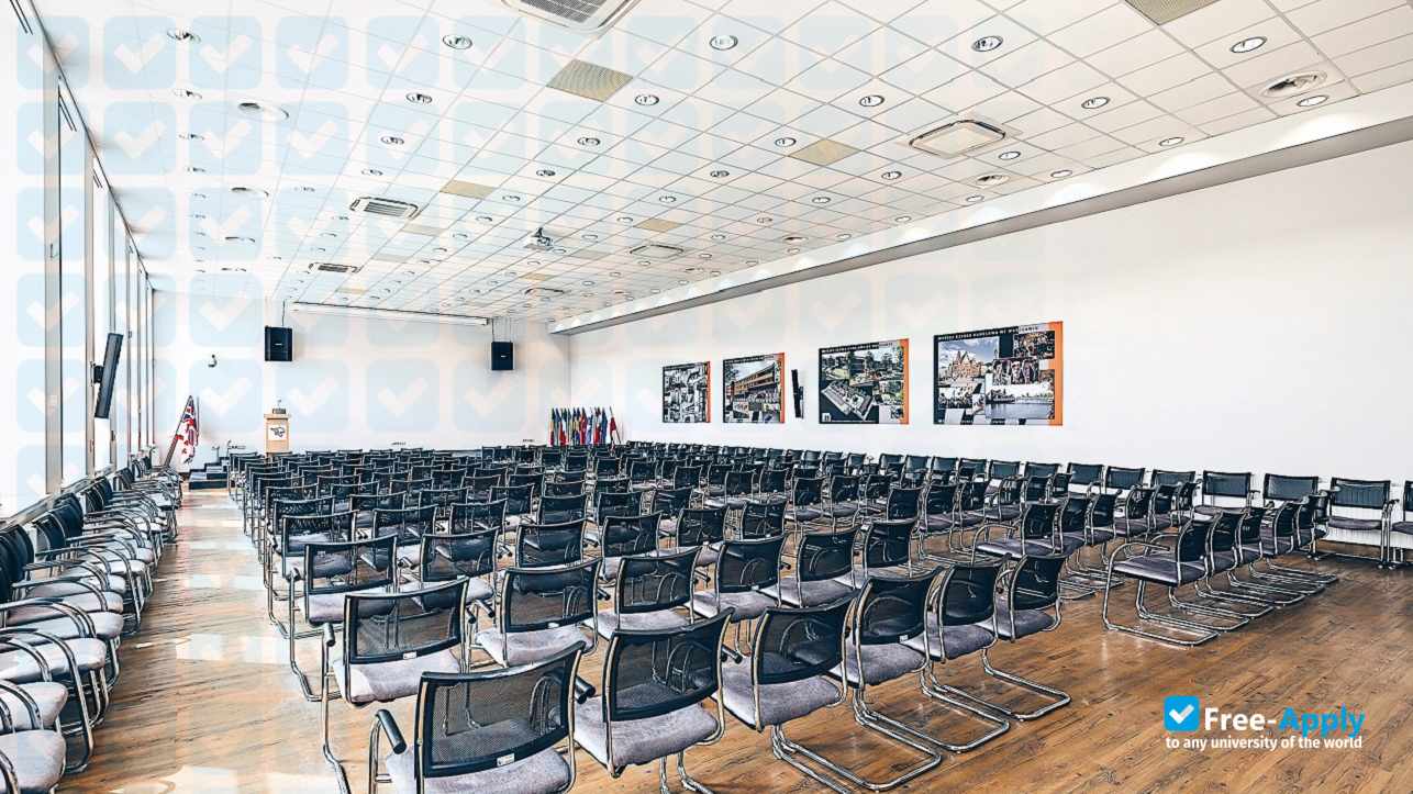 Foto de la Wroclaw Business University of Applied Sciences #5