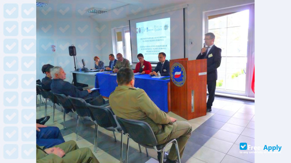 Alcide de Gasperi Higher School of Euroregional Economy in Jozefow photo #8