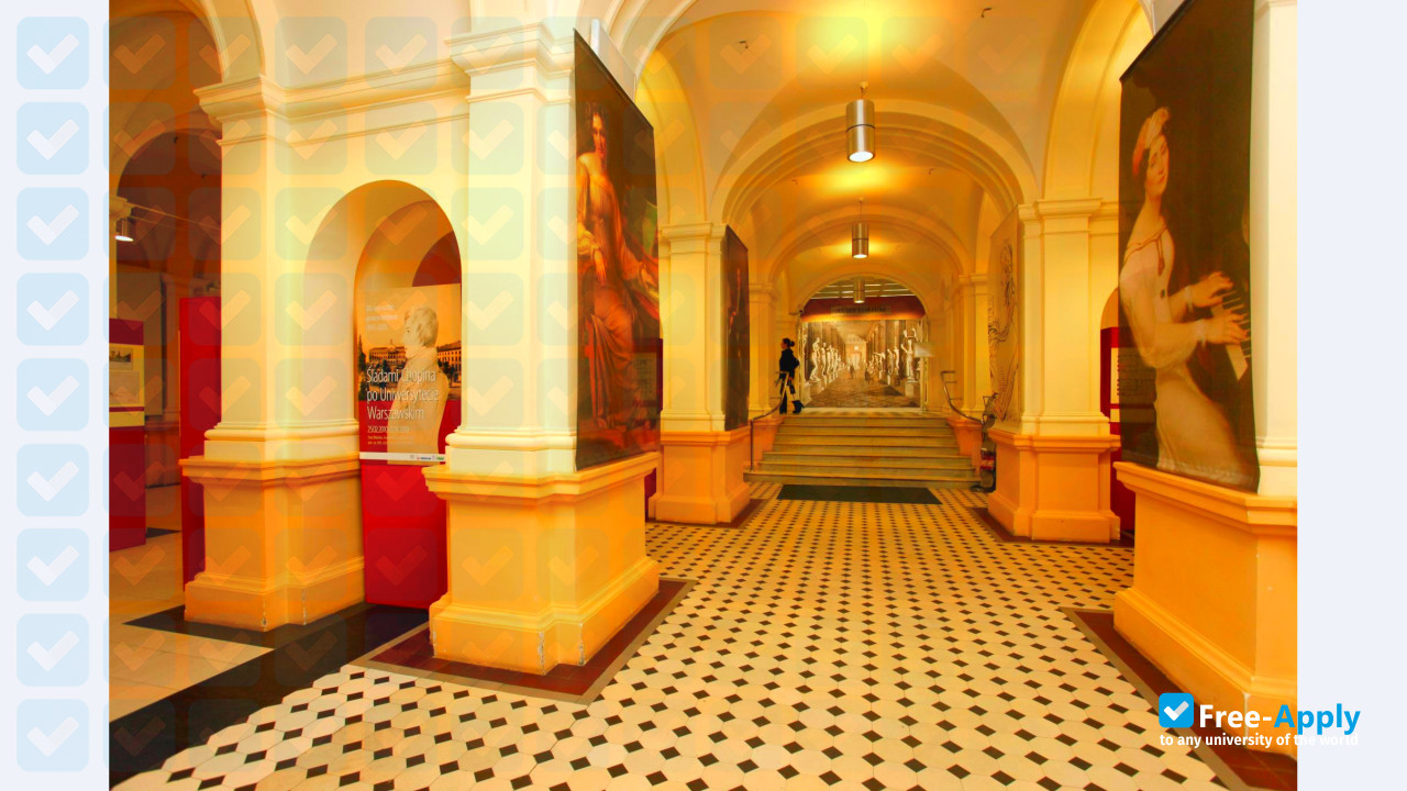 Foto de la University of Warsaw #6