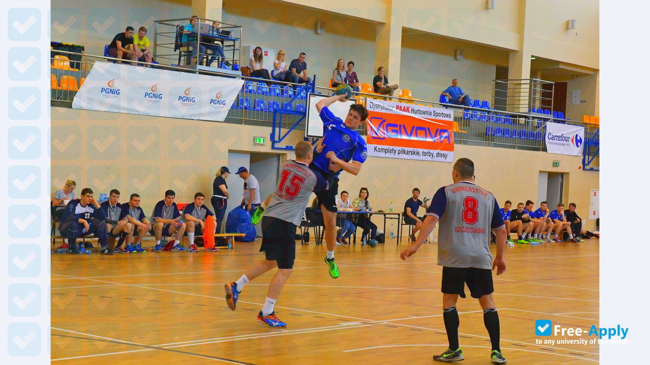 Photo de l’Casimir the Great University #14
