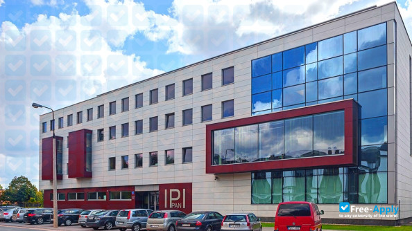 Foto de la Warsaw Academy of Computer Science, Management and Administration #7