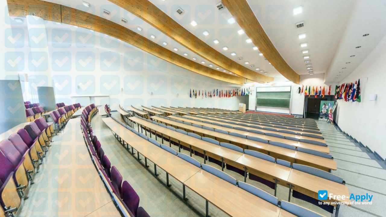 Foto de la Vistula University #4