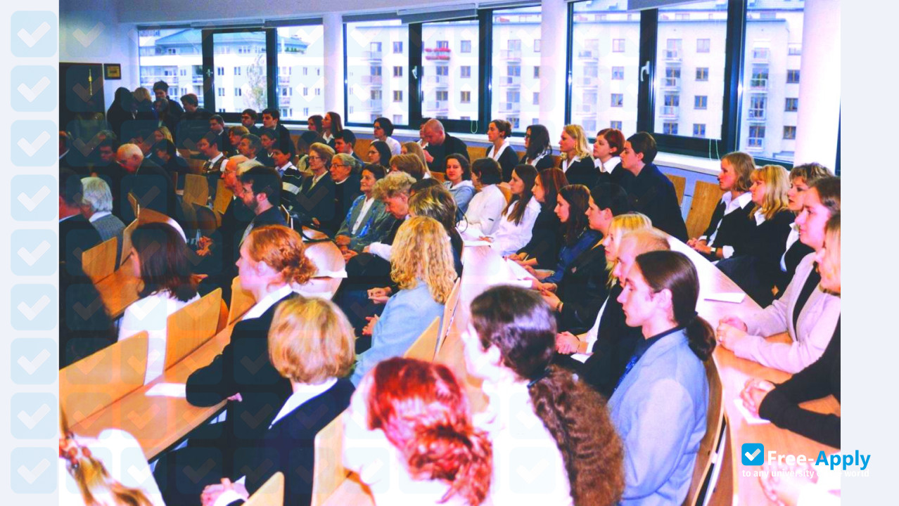 Foto de la Warsaw Family Alliance Institute of Higher Education #2