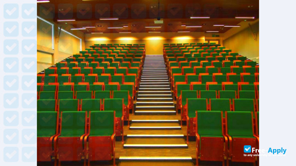Foto de la Warsaw Management Academy #2