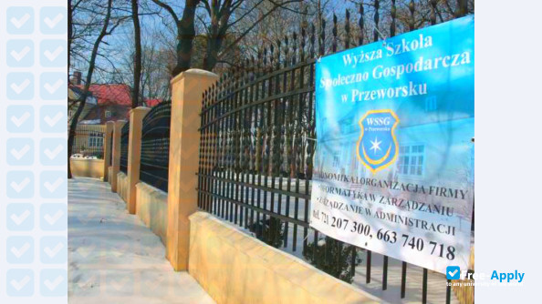 Foto de la Higher School of Social and Economic Przeworsk #5