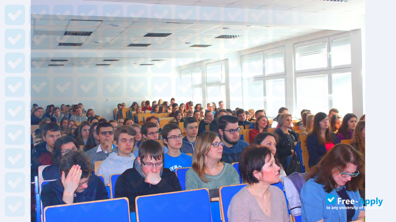 University of Business and Enterprise in Ostrowiec Świętokrzyski фотография №11