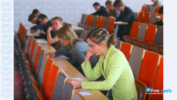 University of Business and Enterprise in Ostrowiec Świętokrzyski фотография №10