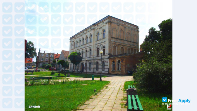 West Higher School of Commerce and International Finances in Zielona Góra photo #2