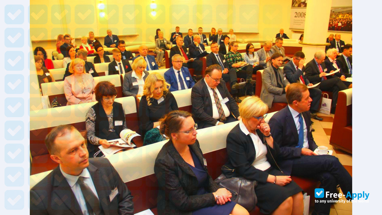 Photo de l’University of Dąbrowa Górnicza #19