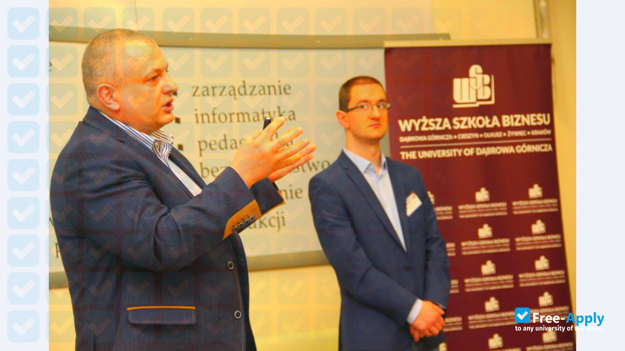 Photo de l’University of Dąbrowa Górnicza #7
