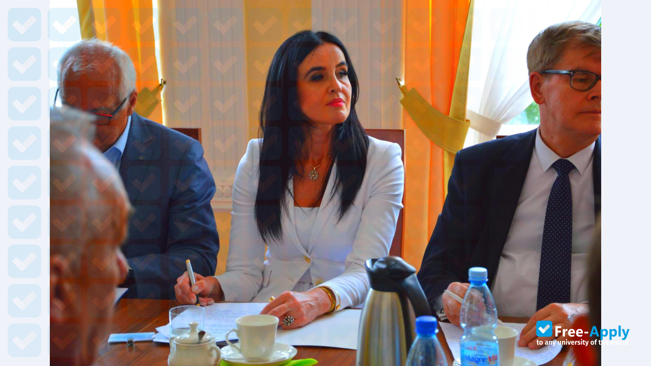Photo de l’University of Dąbrowa Górnicza #21