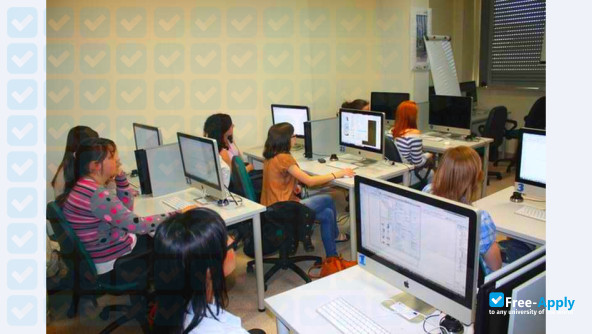 Photo de l’Wroclaw High School of Applied Informatics Horyzont #6