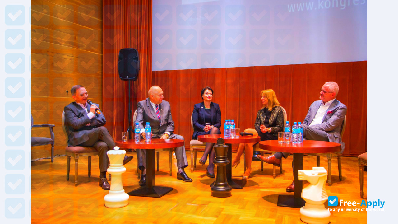 Photo de l’University of Finance and Management in Białystok #9