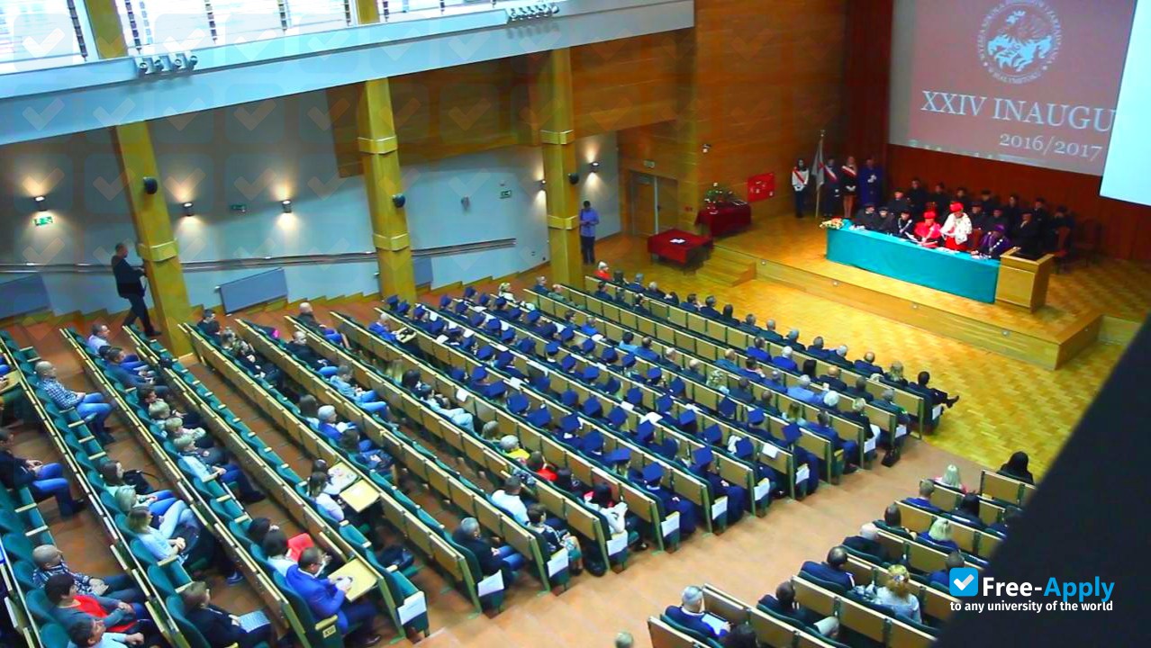 Photo de l’University of Finance and Management in Białystok #3