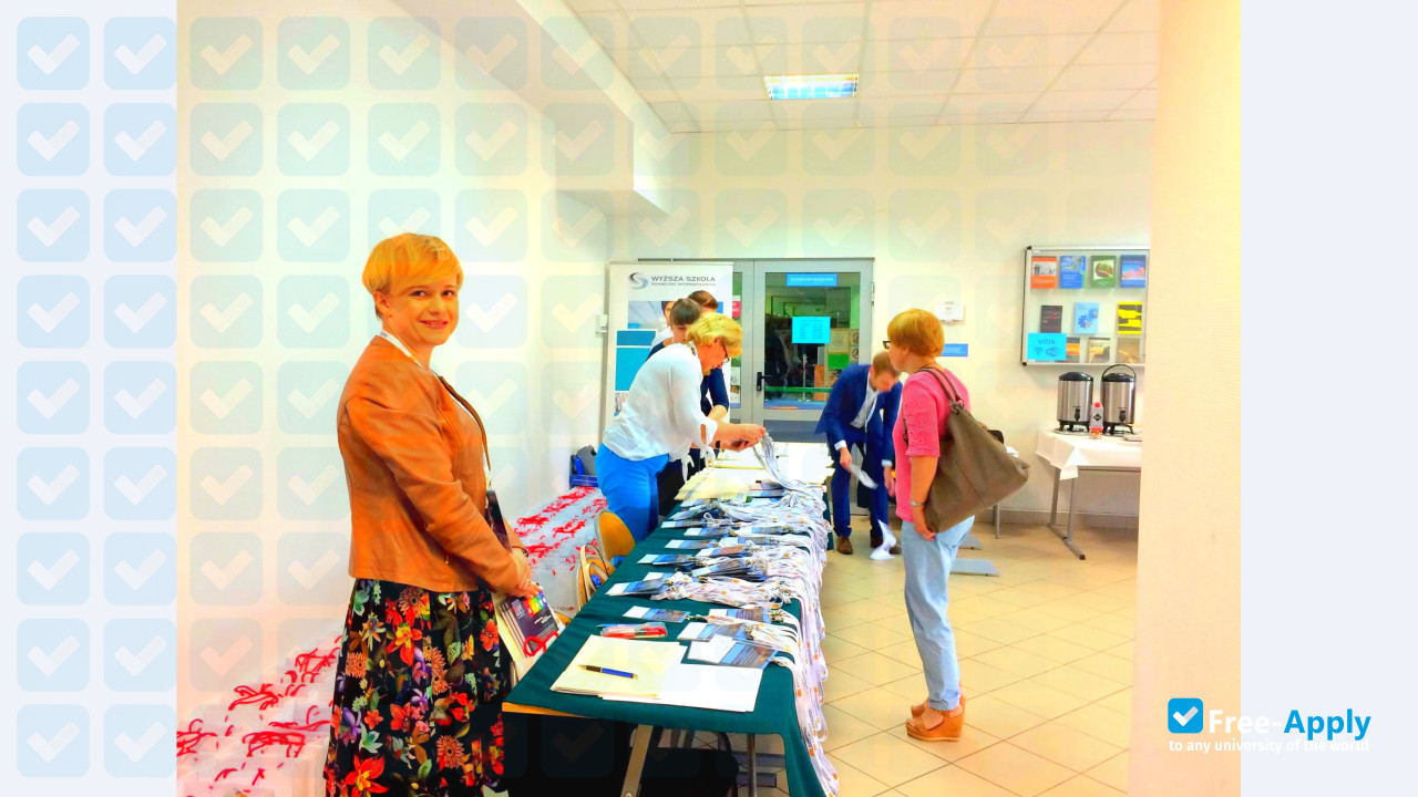 Photo de l’University of Finance and Management in Warsaw #8
