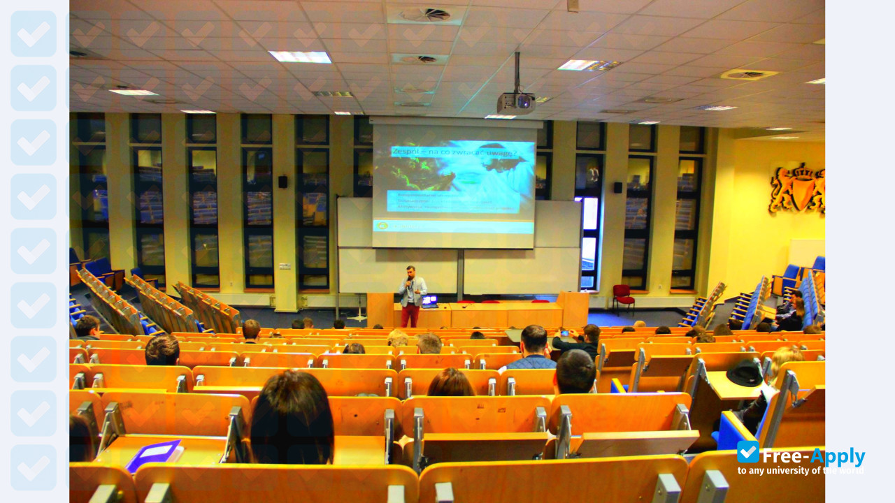 Photo de l’University of Informational Technology in Warsaw #10